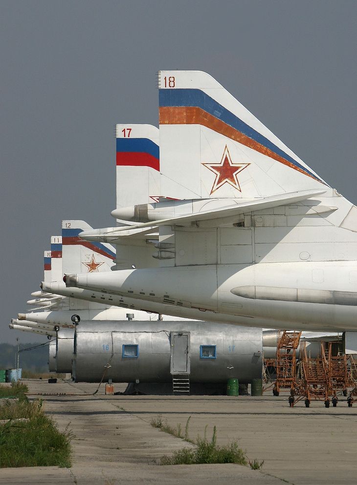 Постер Ту-160