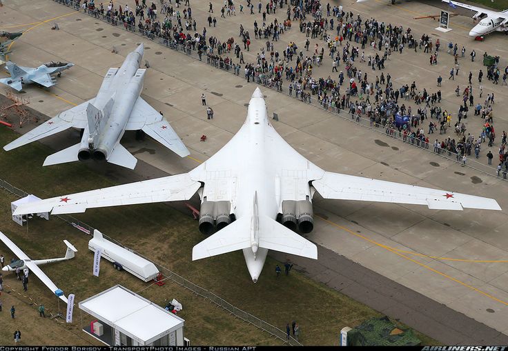 Шоу Ту-160